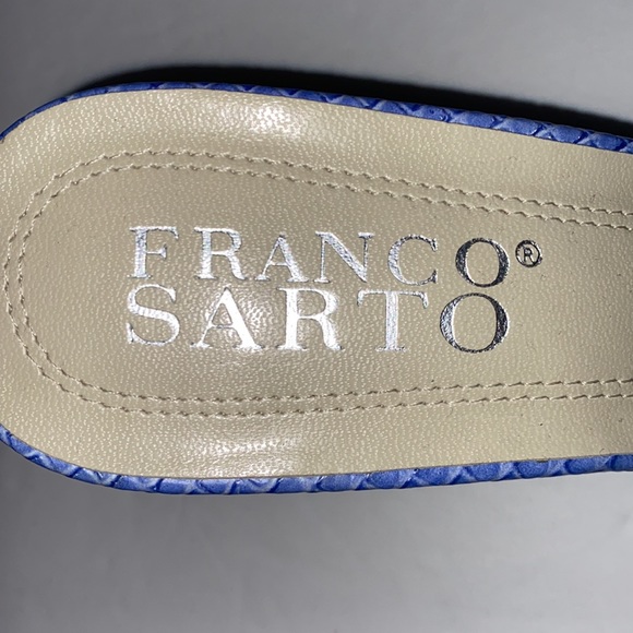 Franco Sarto baby blue 2 1/2 inch open toed mules - Picture 5 of 6